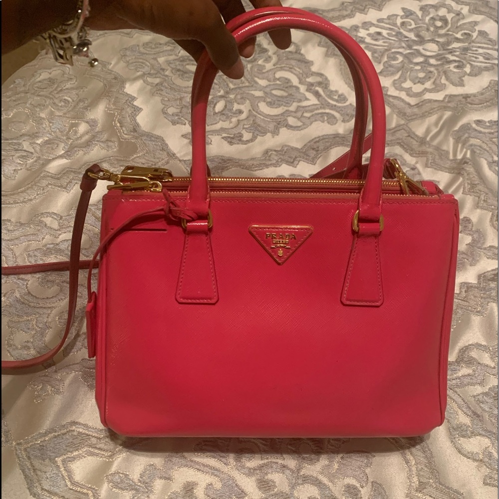 Authentic PRADA Saffiano Small Galleria Double Zip